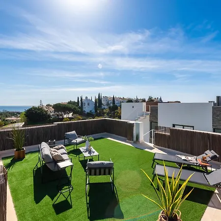 Amazing In Hill Marbella Villa *