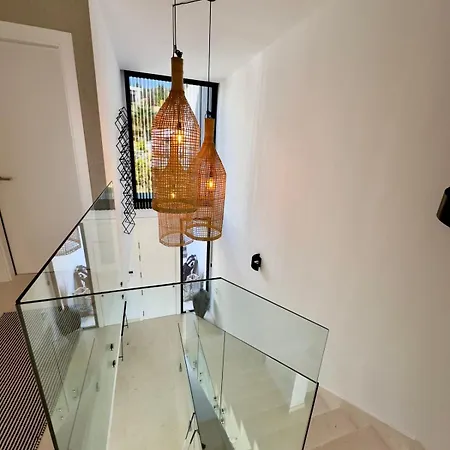 Villa Amazing In Hill Marbella *